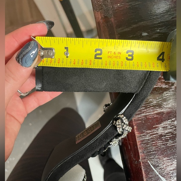 🖤Heels🖤 - Picture 2 of 3